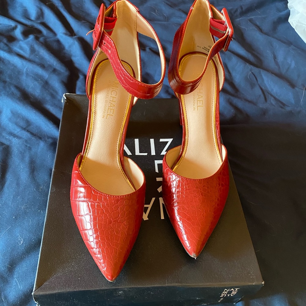 Red heels size 10